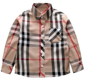 Klassieke jongens plaid shirts ontwerper Kinderen revers met lange mouw shirt kinderen kinderen met een pocket met borsten casual rooster tops herfstjongen kleding, maat 90-140 cm