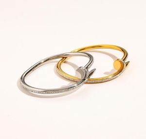 Bracelets classiques Femmes Braceuse de concepteur de luxe Bracelet Crystal 18k Gold plaqué 925 Mariage en acier inoxydable plaqué en argent L2113501
