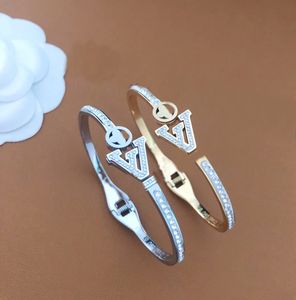 Klassieke armbanden Dames Bangle Luxe Designer Sieraden Crystal 18K Gold vergulde roestvrijstalen geliefden Gift Bangles Heren Bracelet