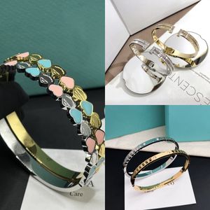 Klassieke armbanden voor dames Luxe designer sieraden Kristal 18K verguld 925 verzilverd roestvrij staal Liefhebbers cadeau armbanden Herenarmband Y23468