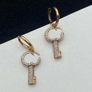 Classique Marque Designer Bijoux Plaqué Or Argent Charme Boucle D'oreille De Luxe Lettre Cuivre Boucle D'oreille Incrusté Cristal Boucle D'oreille Boucle D'oreille Cadeaux De Mariage