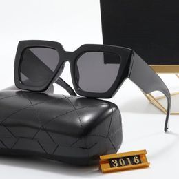 Klassieke merkontwerper vierkante zonnebrillen voor mannen Vrouwen vintage tinten rijden gepolariseerde zonnebril mode glas grote plank frame zonnebril bril bril met doos en kas
