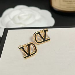 Klassiek merk Logo Mini Luxury Style Black Stud Oorring Roestvrij staal Goud aangevuld Boutique Jewelry Box PAKKAGE PAAR