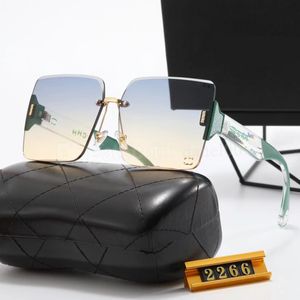 Classique Marque Rétro Femmes Rectangle Lunettes De Soleil Designer Lunettes Or Métal Cadre Miroir Lunettes De Soleil Hommes Largeur sans bordure de grande boîte 2024 Cadeau AA