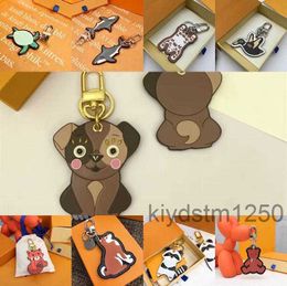 Classique Dessin Animé Mignon Tigre Porte-clés Portefeuille Porte-clés Designer Animal Voiture Pingouin Lettre Renard Porte-clés Femmes Charme Pendentif Accessoires 5529