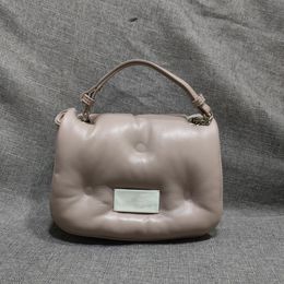 Sac d'oreiller en chaîne classique en peau de vache sac pour femme sac de créateur sac à main bandoulière sac de haute qualité journal portable sac de mode maison mihara 20*15*8 cm