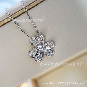 Classic Charm Design Vanly Necklace for Women Lucky Full Diamond Clover Women Gold 18K Rose Bloemblaadjes Minimalistisch QS23