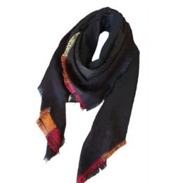Châles de contrôle classiques femmes écharpe designer kerchiefs luxury or argent fil de fil plaid châle multicolore 140x140cm