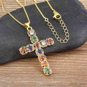 Klassiek creatief ontwerp kleuren kruis hanger ketting prachtige glans ketting choker sieraden voor vrouwen cadeau R230703