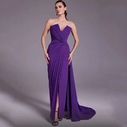 Vestidos de fiesta clásicos de sirena de color púrpura oscuro 2024 Vestidos de noche con pliegues de satén con cuello festoneado Vestido de fiesta de Arabia Saudita con aberturas