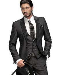 Classic Design Charcoal Gray Groom Tuxedos Peak Revers One Button GroomsMen Mens Bruiloft Pakken Uitstekende Man Past (Jas + Pants + Vest + Tie) 355