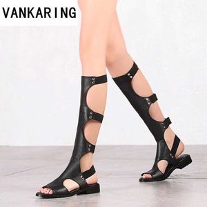 Design classique mode gladiateur sandales d'été femmes bottes hautes dames sexy découpes bottes noires chaussures habillées en cuir femme 210911