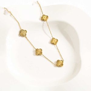Klassiek ontwerp vol liefde van ketting 18k gouden bloem klaver ketting niet vervagen niet allergisch met origineel logo amtz