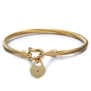 Klassiek Ontwerp Haak Manchetten Hang Perzik Hart Charme Armbanden Bangle voor Vrouwen Roestvrij Stalen Kabel Sieraden Liefde Pulsera Gift Q0719