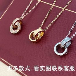 Colliers de bijoux de conception classiques Kaga Double Ring avec chaîne de cols entièrement en acier en acier rose en or rose platine Collier pour femmes incrustées avec logo