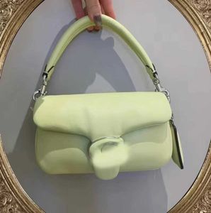 Design classique dames oreiller sac à bandoulière blanc doux rabat fourre-tout Designer mode petit sac à bandoulière en cuir sac tactile Premium pour femmes