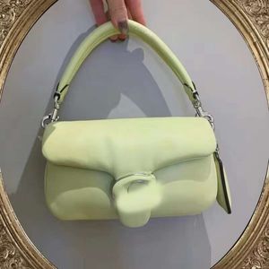 Design classique dames oreiller sac à bandoulière blanc doux rabat sac fourre-tout Designer mode petits sacs à bandoulière en cuir femmes