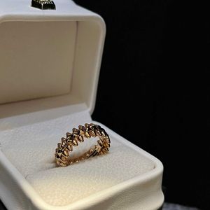 Classic Design Unisex Bullet Head Ring Dubbele geroeide nagel voor mannen en vrouwen dezelfde stijl hoog met Carrtiraa originele ringen