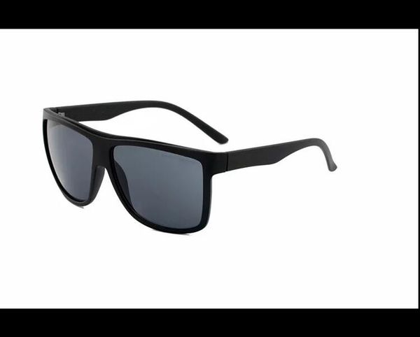 Gafas de sol 8069 de montura completa con diseño clásico UV400 para hombres y mujeres con un descuento al por mayor de alta calidad