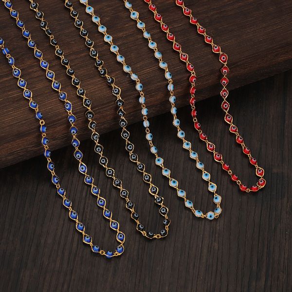 Collier de chaîne plaqué or 18 carats avec perles de mauvais œil bleu blanc de conception classique pour femme