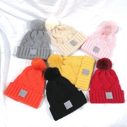 Klassieke designer beanie Hoeden Warme muts Kerstmutsen Big Twist bobbelhoed Motorkap Emmerhoeden Pet Gebreide lentemutsen