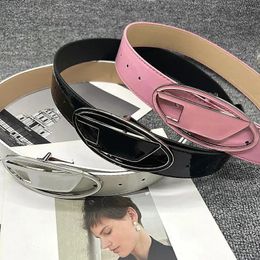 Cinturón de diseñador clásico Cinturón de cuero elegante para mujeres Diseñadores de color rosa Cinturones Marca de moda Pretina Plata Hebilla lisa cinturón hombres Ceinture D Vestido adornado Jeans