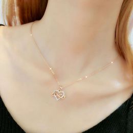 Pulsera de diseño clásico Moda Collar de mujer de oro rosa de 18 quilates Acero de titanio incoloro Cadena de clavícula de Instagram de gama alta compacta de lujo ligera