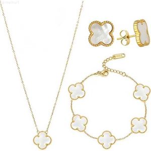Klassiek designer merk vier bladgras hanger Goud Goud Hoogwaardige ketting Bracelet Oorbellen Roestvrij stalen sieraden Set voor vrouwen