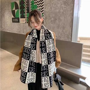 Klassieke ontwerper kasjmier warme Koreaanse versie modieuze westerse stijl veelzijdige Iris japonica jacquard gebreide sjaal mannen en vrouwen lange liefhebbers trend