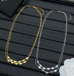 Colliers de tour de cou de concepteur classique Colliers de marque de marque à double chaîne populaire bijoux de mariage or collier pendent coeur plaqué sier