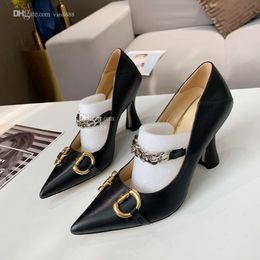 Klassieke ontwerper G Women Dress Shoes Fashion Hoge Heels Sexy Red Heel Wedding Pumps Luxe leer Mid-Hiel SFDSF
