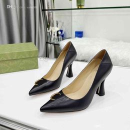 Classique Designer G Femmes Robe Chaussures Mode Talons Hauts Sexy Talons Rouges Pompes De Mariage De Luxe En Cuir Mi-talon sdfdg