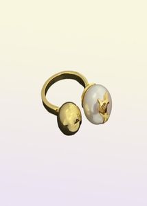 Klassieke ontwerper Gold Rings Fashion Letter Pearl Band Ring Bague For Women Lady Party Liefhebbers Gift Jewelry8838735