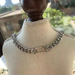 Chaînes de bijoux de créateurs classiques femmes décoration chaîne cubaine or et argent collier de haute qualité264H
