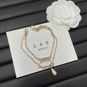 Classique Designer Perle Pendentif Collier Femmes Amour Bijoux De Mariage Longue Chaîne Nouveau Style De Mode Collier Hiver Boutique Bijoux Collier