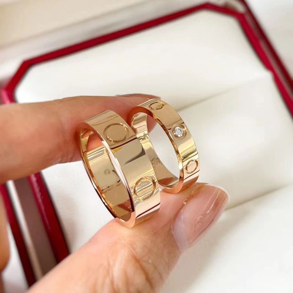 Anneaux de créateurs classiques pour femmes V-Gold 18K Gold plaqué CZ Diamond Love Ring High Polished Branded 4/6 mm Jewelry Femme Vanlenites Day Gift For Girl