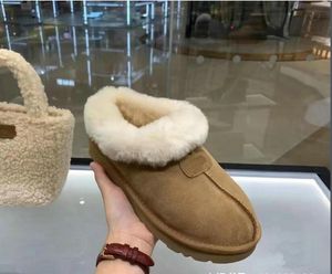 Bottes de neige de créateurs classiques Tazz Australian Mini Slipper Platform Fluffy Mules Warm Winter Half Womens Fur Booties Shoe Booties Bottes Taille 35-42 y7