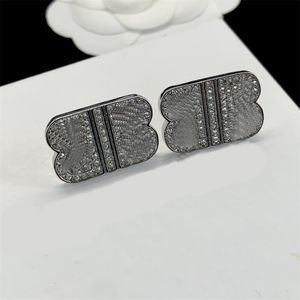 Pendientes de diseño clásico bb joyería de diamantes llenos pendientes de mujer sensación de diamante lleno doble letra b pendientes ligeros de moda zh172 E4