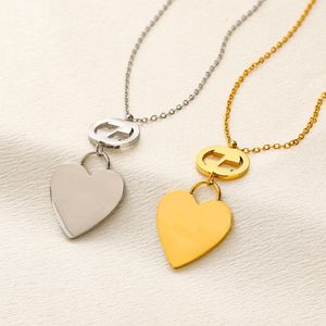 Diseñador clásico mujer Corazón colgante collar estilo lindo acero inoxidable oro plata cadena pendientes conjuntos de joyas letra logo sellos regalo de niña