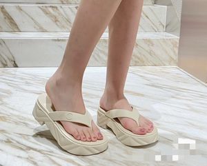 Designer classique Femmes Summer Summed Flip Flip Flops Slippers Sandal Sandals P14