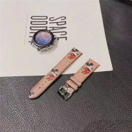 Diseñadores clásicos Correa de reloj de cuero marrón con flores para Samsung 20 mm 22 mm Reemplazo de relojes inteligentes de cuero con conector adaptador G241210PE