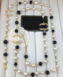 Diseñador de colgantes de diamantes clásicos Regalo de joyería de aniversario de collar de perlas de alta calidad