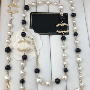 Collier classique avec pendentif en diamant pour femmes, collier de styliste en perles de haute qualité, bijoux cadeau d'anniversaire de mariage