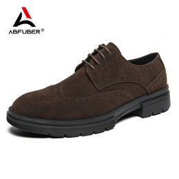 Klassieke jurk heren mat suède derby lederen schoenen brogue round teen veter-up casual man schoenen mannelijke schoenen 2404222222