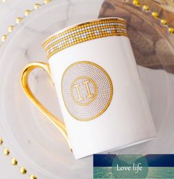 Boissons classiques tasse à café bordure dorée porcelaine grande capacité tasse plaque support ensemble en gros