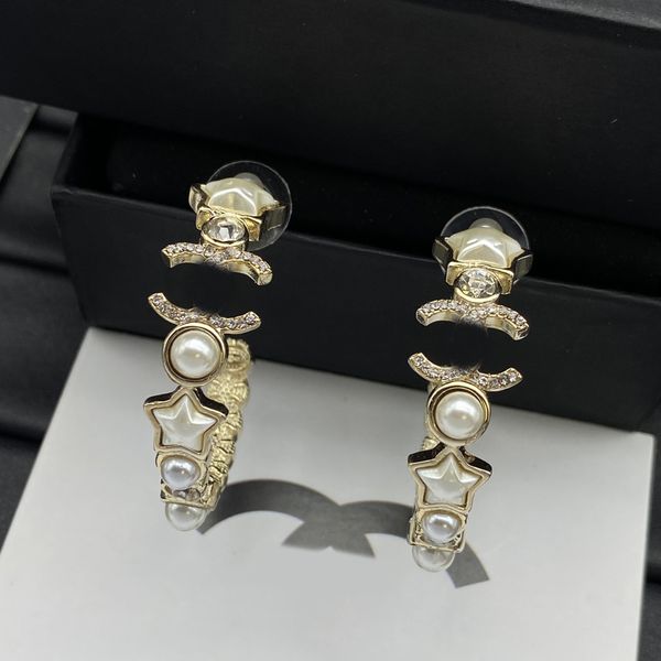 Boucles d'oreilles classiques élégants boucles d'oreilles de cerceau de créateur de luxe 18k cadeau d'anniversaire en or c.