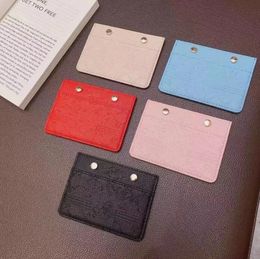 Porte-cartes à lettres en relief classiques Designer de luxe Ultra-mince Porte-monnaie multi-cartes Business Casual Men's Short Clutch Bags Women Purse Brand Design Wallets