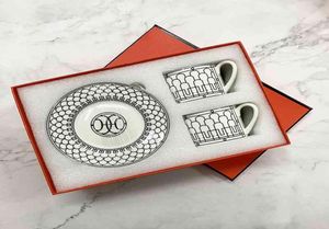 Klassieke European Bone China koffiekopjes en schotels AFBEELDINGSBARE Coffee -platen Delies middag koffiedrankje met cadeaubon 2106118768663