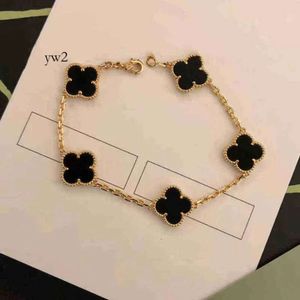 Fashion classique 4 / quatre feuilles Bracelets Bracelets Chaîne de bracelet 18k Gold Agate Shell Moto-of-Perf pour femmes Girl Wedding Mother 'Day 03 6269