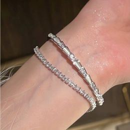 Pulseras de moda clásicas concha de serpiente Brazalete con letras de acero de titanio pulsera abierta diseñador mujeres joyas de lujo regalos mujer niña oro plata al por mayor no se desvanecen